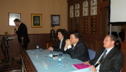 Ampliar foto: La directora gerente del Salud inaugur el curso 2013 de la Academia de Farmacia Reino de Aragn