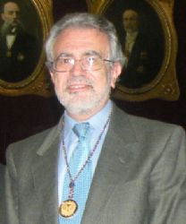 Ampliar foto: El acadmico Julio Montoya lanza un crowdfunding para avanzar en la investigacin de enfermedades raras mitocondriales en la infancia