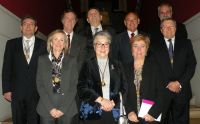 Foto de familia de los miembros de la Academia de Farmacia Reino de Aragn.