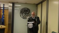 El nuevo acadmico correspondiente, Daniel Tabuenca, en la lectura de su discurso 