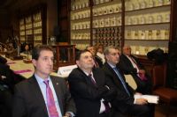 El presidente del COFZ, Ramn Jordn, junto con el presidente de la Academia, Manuel Lpez y el consejero de Sanidad, Sebastin Celaya.
